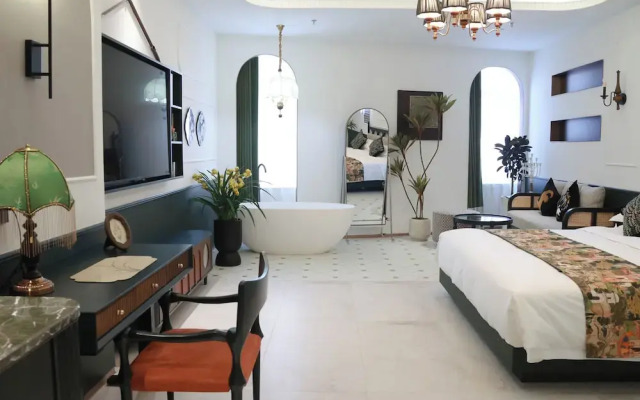 Vishan Garden Trendy Hostel