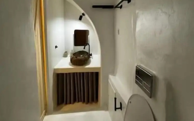 White Sand Cave Suite