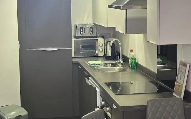 1br-sleeps4-parking-closetocentre
