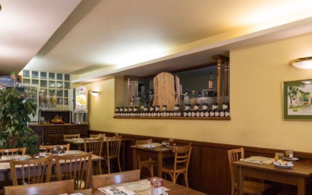 The Originals City, Hôtel de France