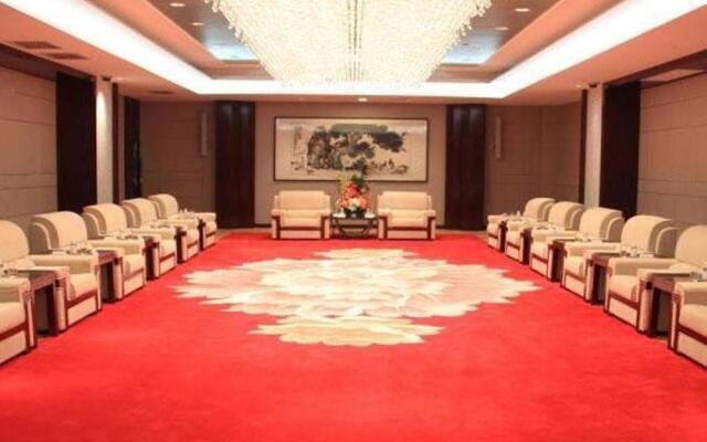 Landbridge Jinjiang Hotel
