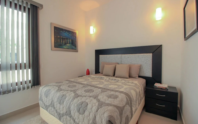 Family 2 Bedrooms Condo with Balcony and Pool Facilities