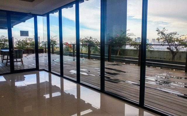 Spacious Elegant 3br Veranda Residence @ Puri Apartment