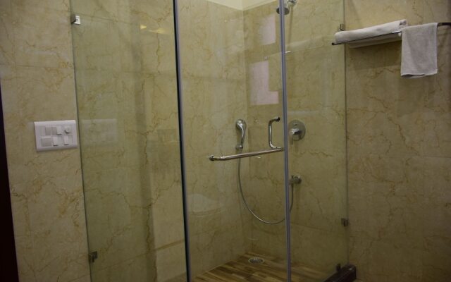 When In Gurgaon - Service Apartments Next to Artemis Hospital
