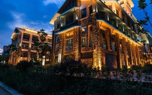 Suman Century Hotel
