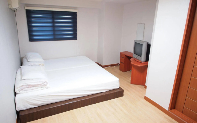 Shinchon Hostel