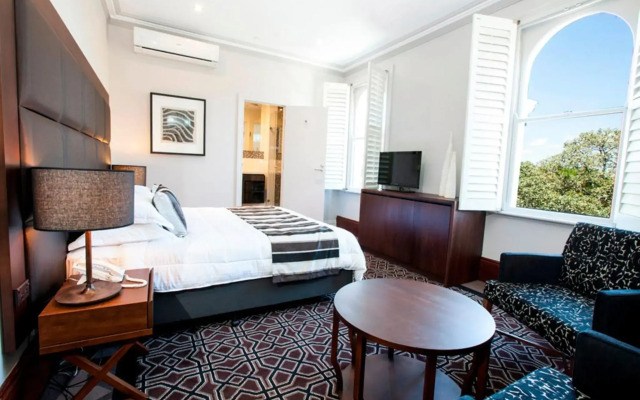 Avonmore on the Park Boutique Hotel