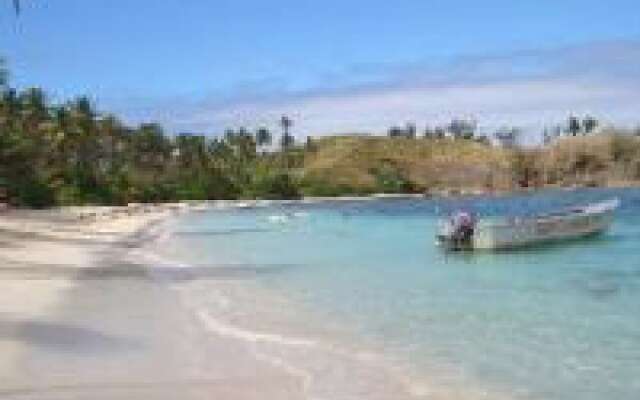 Safe Landing Eco Lodge