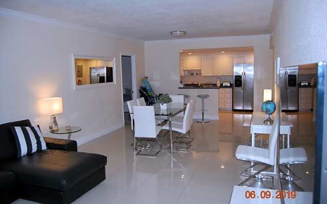 Ocean Reserve Piso 7 STR-310