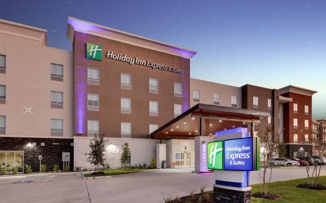 Holiday Inn Express & Suites Plano - The Colony, an IHG Hotel