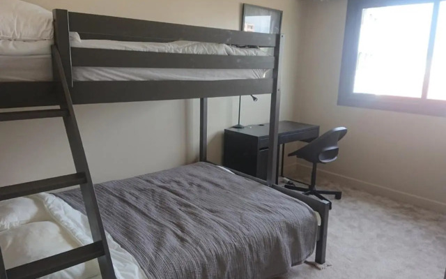 Spacious 70 M Flat with Balcony And Sea View!