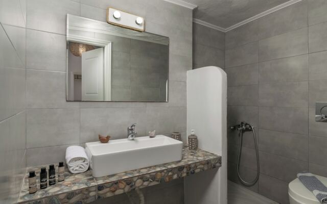 FANI DREAM SUITE 2&3 By Vilos Suites