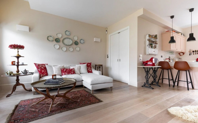 Brewster Gardens IV by Onefinestay