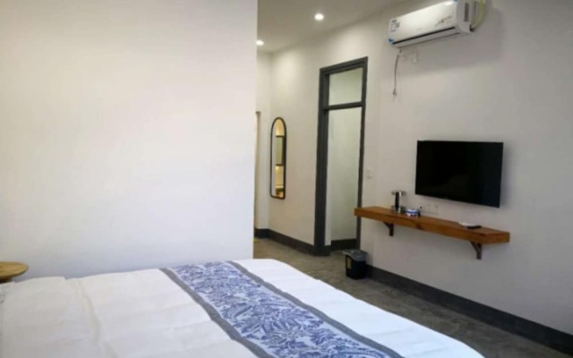 Comfort Forrest Inn