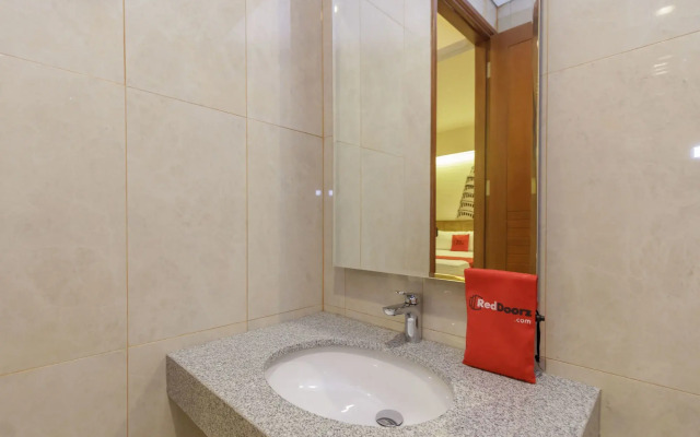 RedDoorz Plus @ CBD Bintaro