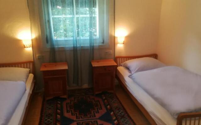 Rosis Cottage