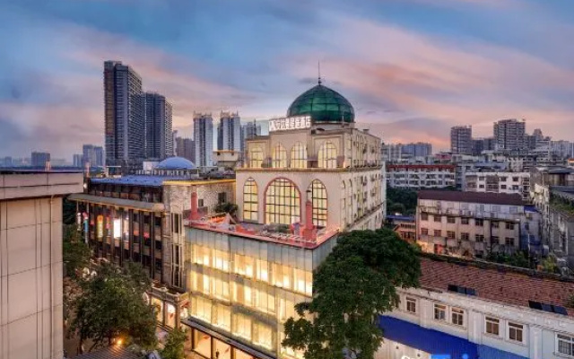 The Andaman Star Trek Hotel (3rd Street, two alleys, Chaoyang Plaza, Nanning) – Exterior – Nanning