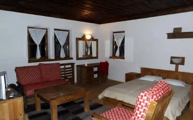 Family Hotel Byalata Kashta