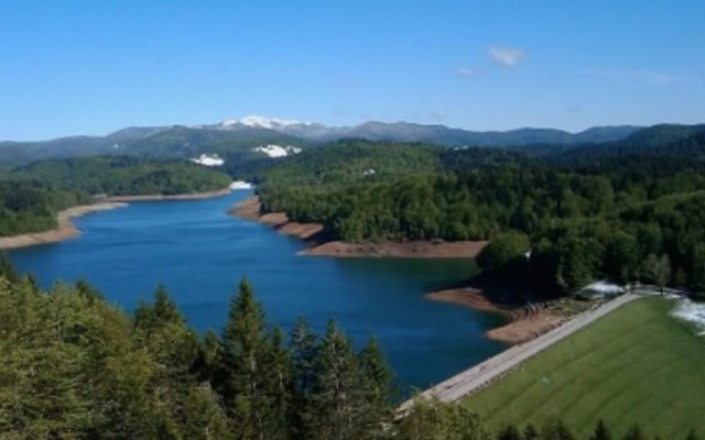 Secluded Holiday Home with Hot Tub in Kozji Vrh