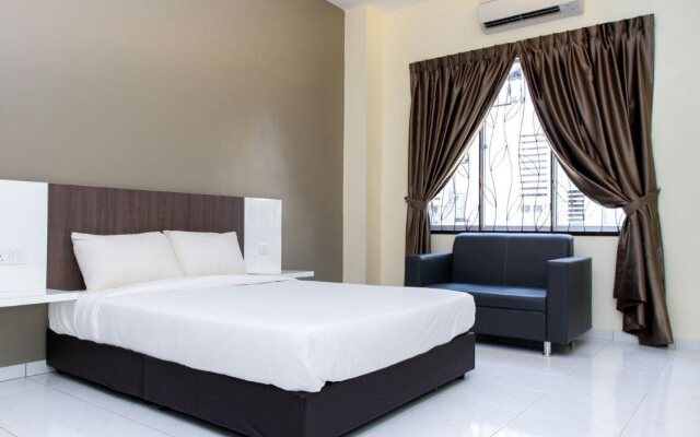 Ample Hotel