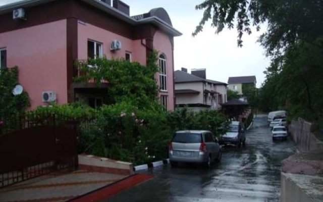 Divnomorye Guest House