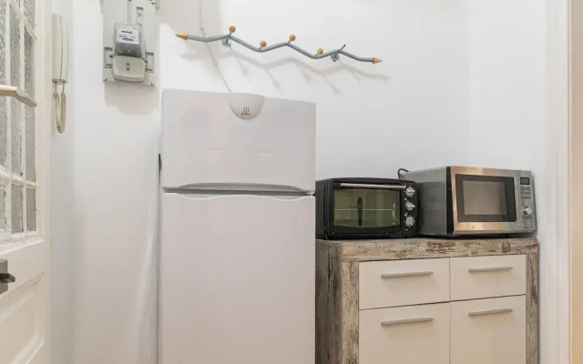 Affordable 1BR Flat for 5 Near Belvedere