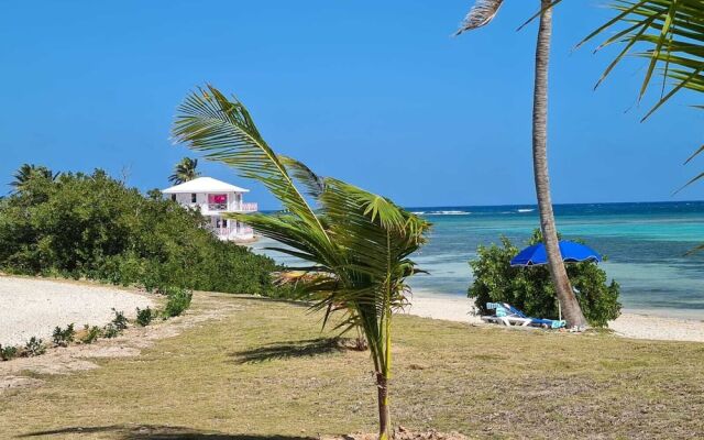 Coralito Bay Suites & Villas