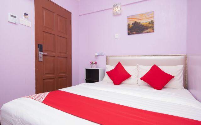 OYO 881 Bintang Square Hotel