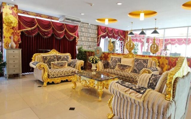 Grand Holiday Residence