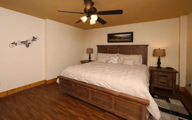 Firefly Nights 5 Bedrooms 5 Bathrooms Cabin