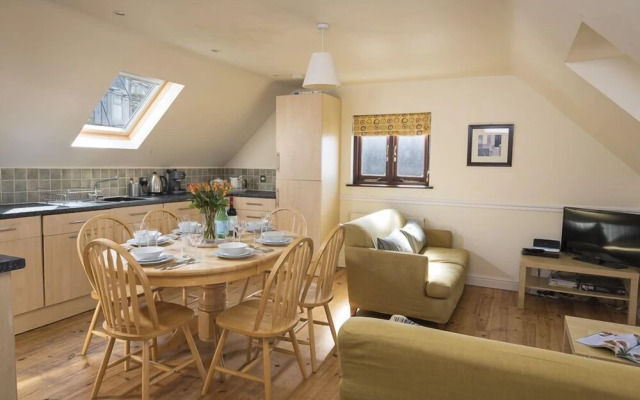 4 Armada House