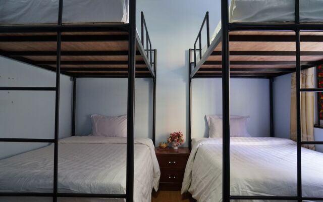 Cat Ba Family Hotel