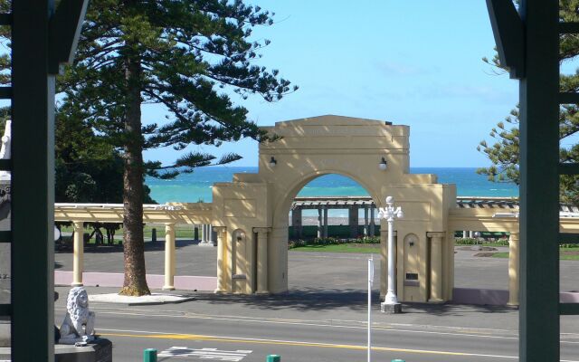 Art Deco Masonic Hotel