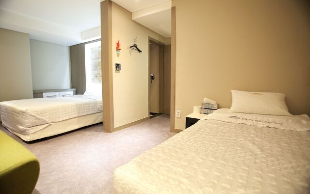 Hotel MIDO Myeongdong