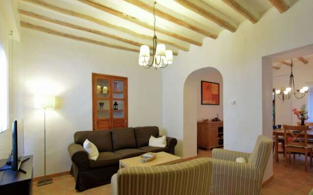 Beautiful Holiday Home with Private Pool in Rute