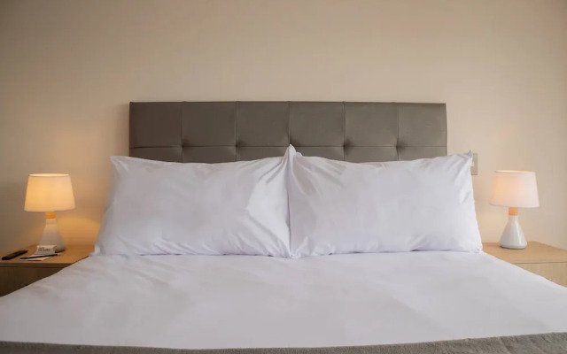 w Awesome 2BR Apartment in Miraflores