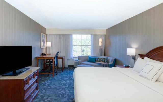 Courtyard Chapel Hill