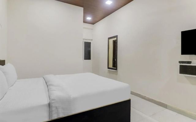OYO 86527 Hotel Vijay Residency