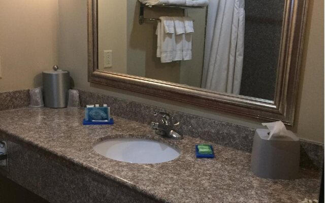 Holiday Inn Express & Suites Pecos