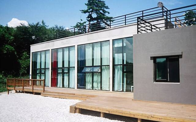 Gangneung Gyeongpo Hemoro Pension
