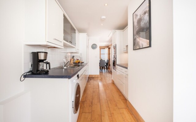 Holborn Penthouse Apartment with Terrace
