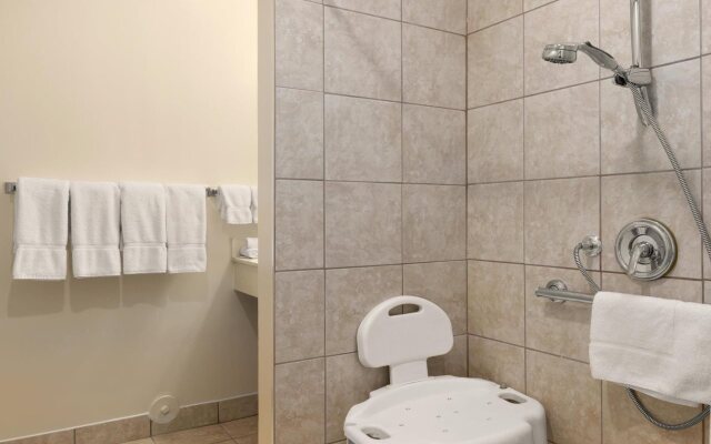 Travelodge Calgary University