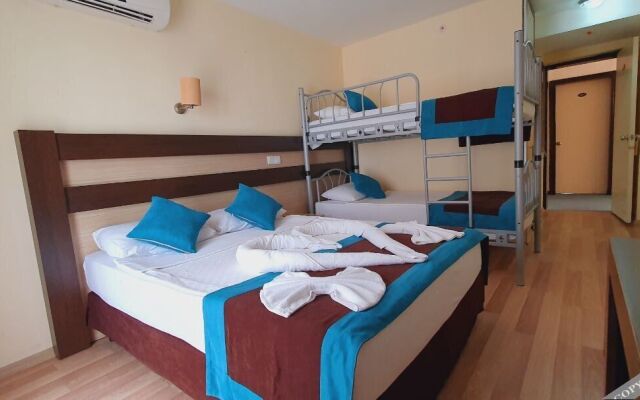 Klas More Beach Hotel