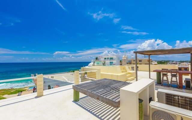 Esperanza Upstairs by Skyrun