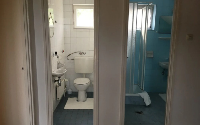 Mella Holiday House