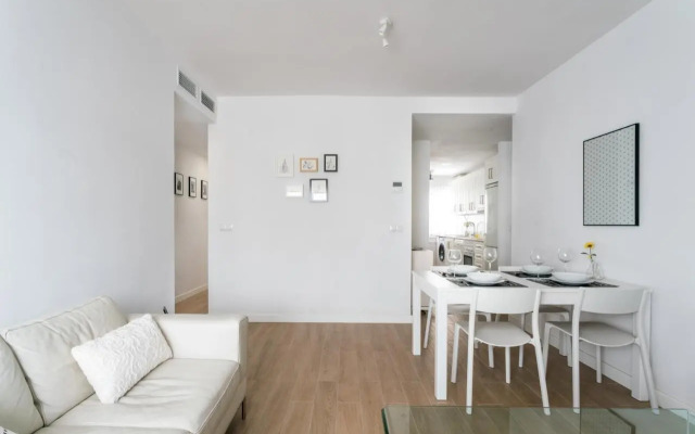 TRIANA 3 Bedrooms & 2 bath Parking Included