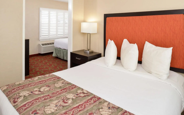 Pacific Shores Inn