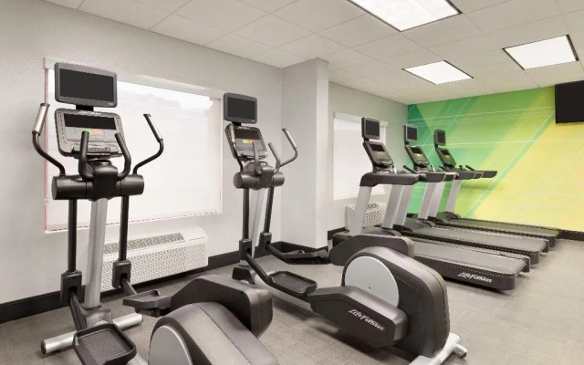 Holiday Inn Houston Intercontinental Airport by IHG