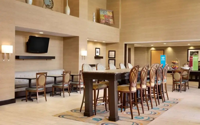 Hampton Inn & Suites Birmingham-East I-20