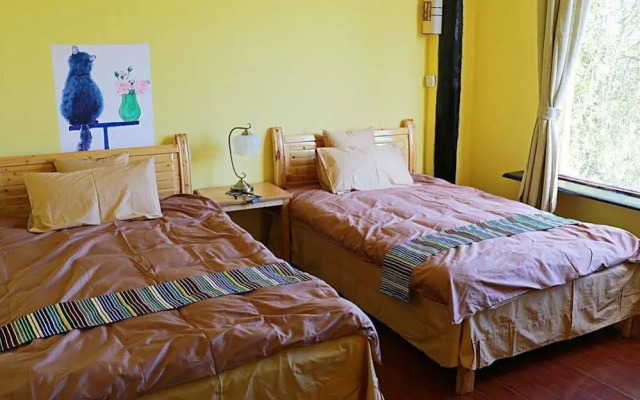 Shangri-La Maji Sunflower Inn